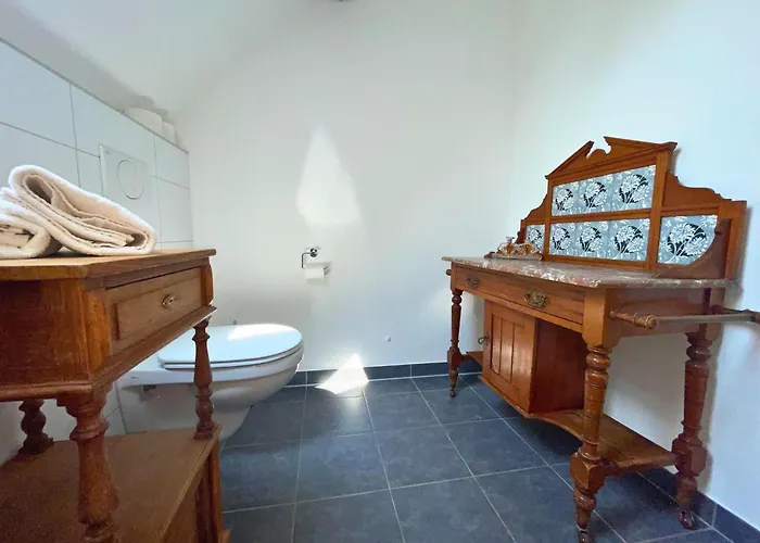 Emma Im Morsbacher Hof